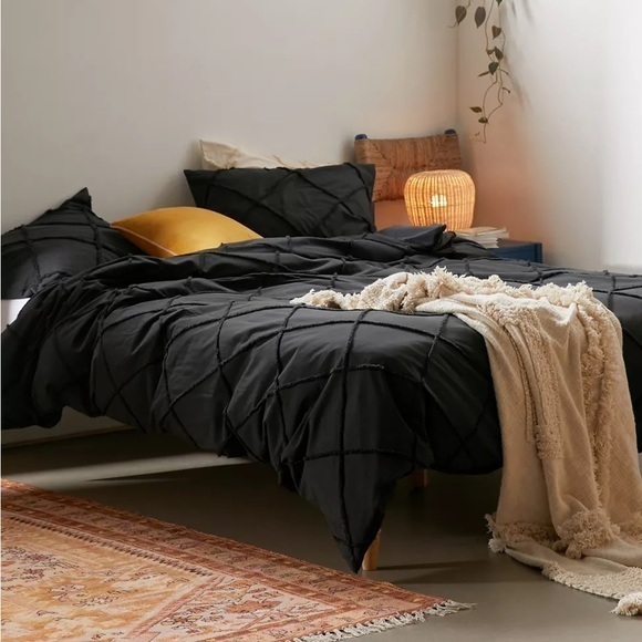 Urban Outfitters Crisscross Tufted Cotton Duvet Cover - Picture 1 of 6